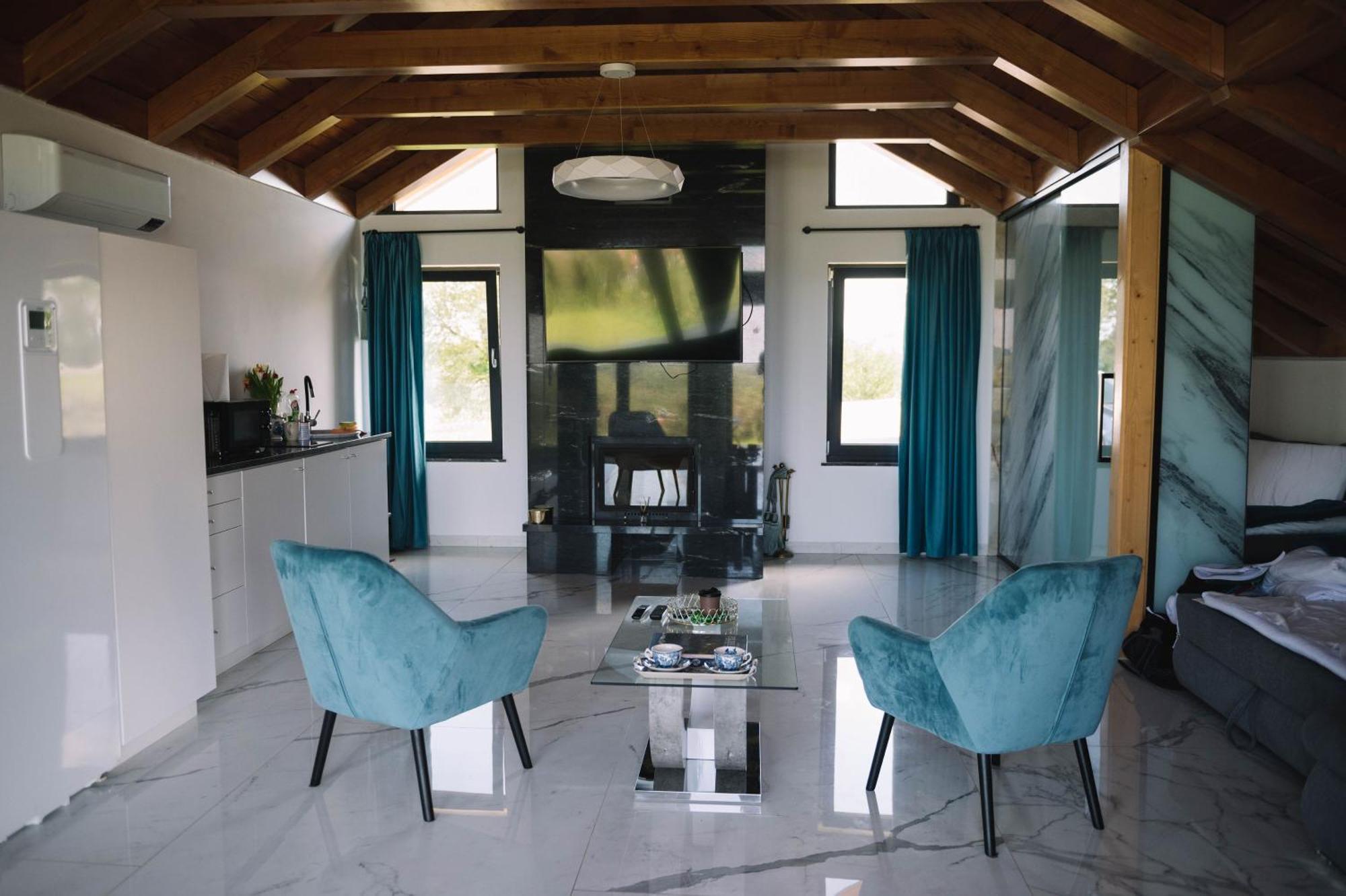 Casa Moderna In Sinteu - Intersectia Intre Modern Si Linistea Naturii Huta Voivozi Zewnętrze zdjęcie